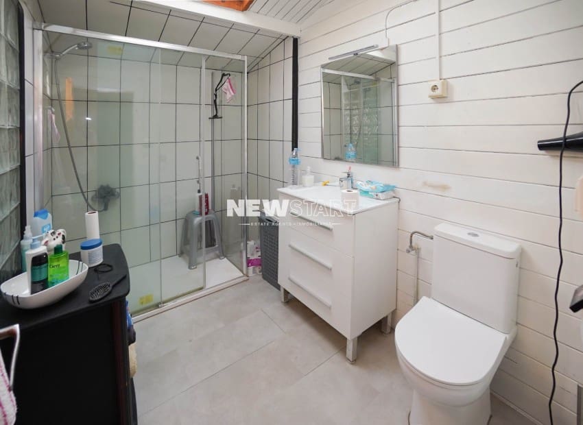 3 soveværelse Finca/Landehus til salg i Daimes med swimmingpool - € 165.000 (Ref: 9271455)