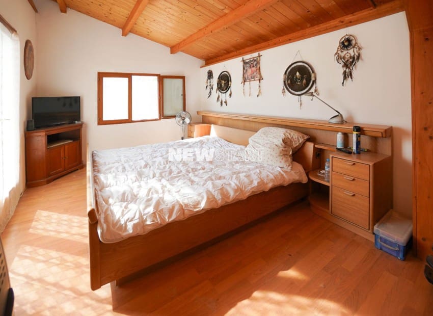 3 soveværelse Finca/Landehus til salg i Daimes med swimmingpool - € 165.000 (Ref: 9271455)