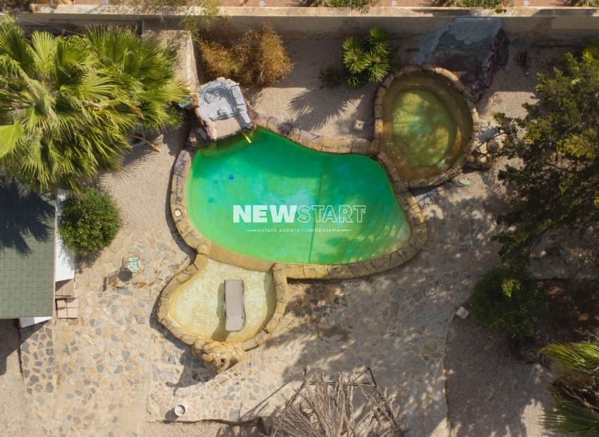 3 soveværelse Finca/Landehus til salg i Daimes med swimmingpool - € 165.000 (Ref: 9271455)