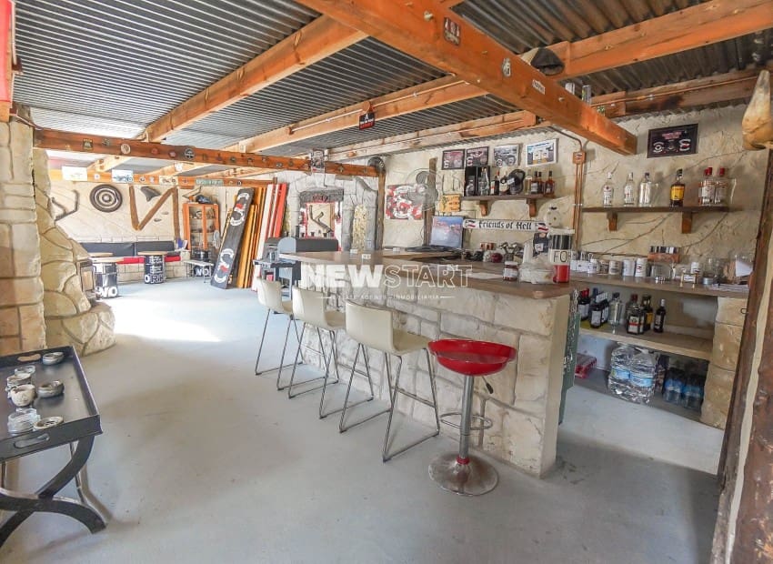 3 soveværelse Finca/Landehus til salg i Daimes med swimmingpool - € 165.000 (Ref: 9271455)