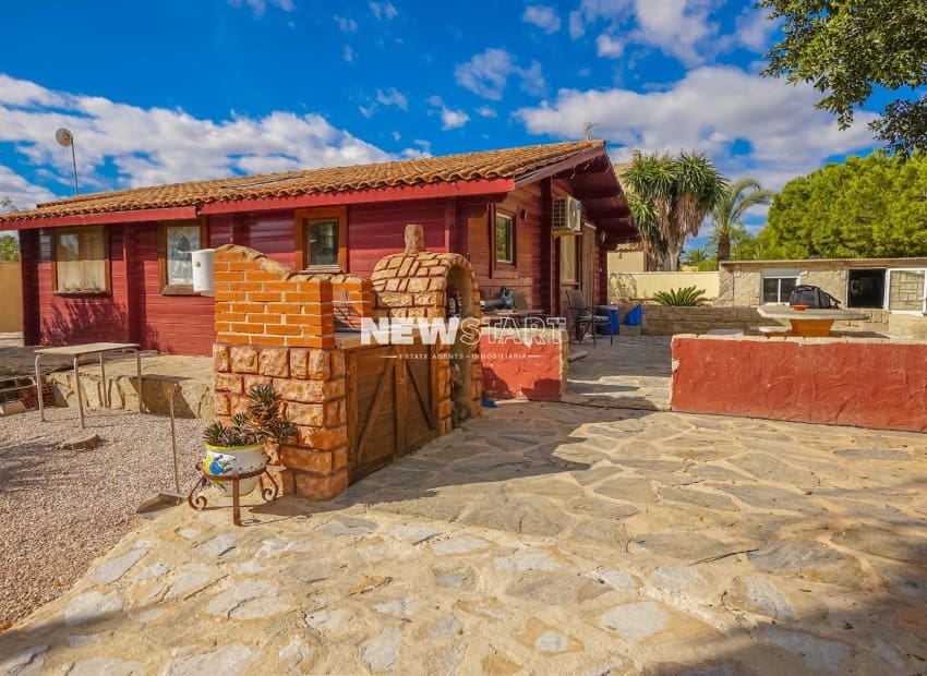 3 soveværelse Finca/Landehus til salg i Daimes med swimmingpool - € 165.000 (Ref: 9271455)