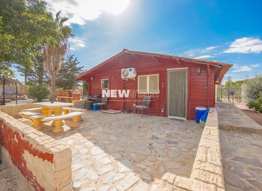 3 soveværelse Finca/Landehus til salg i Daimes med swimmingpool - € 165.000 (Ref: 9271455)