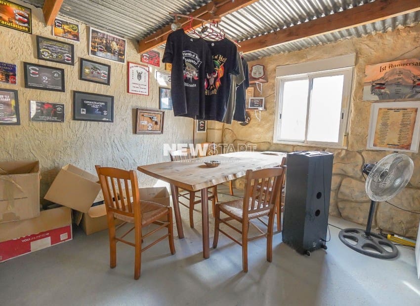 3 soveværelse Finca/Landehus til salg i Daimes med swimmingpool - € 165.000 (Ref: 9271455)