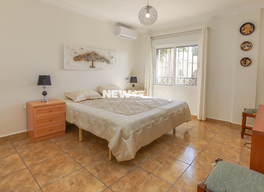 8 sypialnia Willa na sprzedaż w San Fulgencio z basenem - 950 000 € (Ref: 9278476)