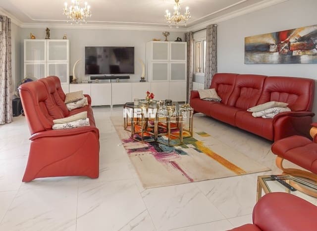 8 bedroom Villa for sale in San Fulgencio with pool - € 950,000 (Ref: 9278476)