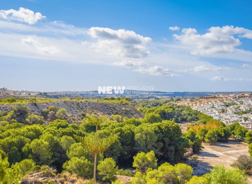 8 sypialnia Willa na sprzedaż w San Fulgencio z basenem - 950 000 € (Ref: 9278476)