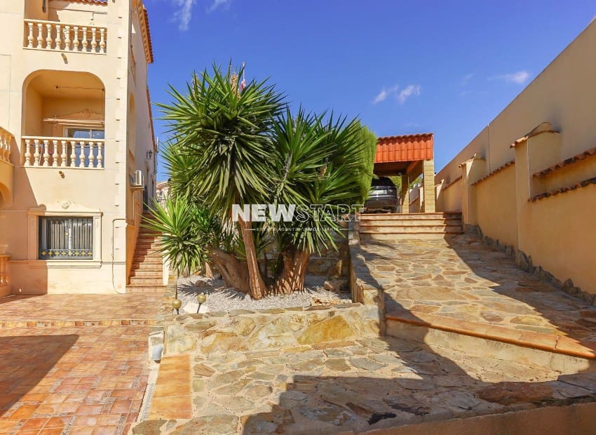 8 sypialnia Willa na sprzedaż w San Fulgencio z basenem - 950 000 € (Ref: 9278476)