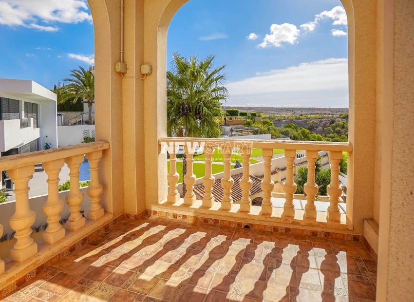 8 sypialnia Willa na sprzedaż w San Fulgencio z basenem - 950 000 € (Ref: 9278476)