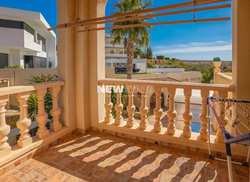 8 sypialnia Willa na sprzedaż w San Fulgencio z basenem - 950 000 € (Ref: 9278476)