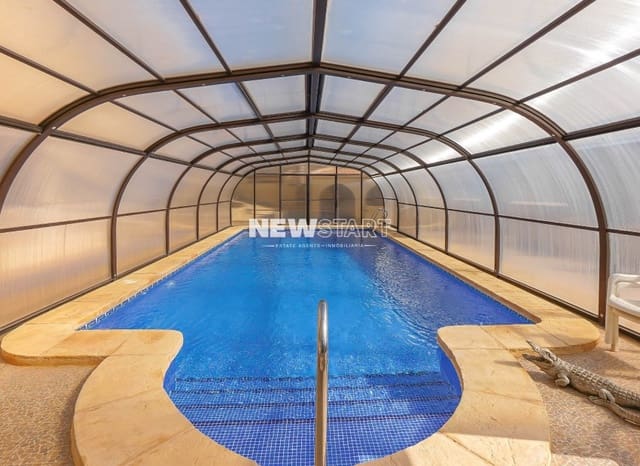 8 bedroom Villa for sale in San Fulgencio with pool - € 950,000 (Ref: 9278476)