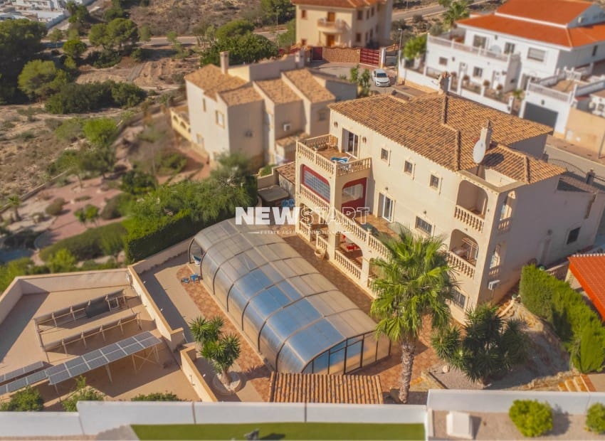 8 sypialnia Willa na sprzedaż w San Fulgencio z basenem - 950 000 € (Ref: 9278476)