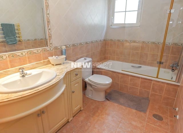 3 bedroom Villa for sale in San Fulgencio with pool - € 395,000 (Ref: 9301537)