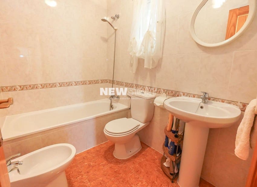 3 soverom Rekkehus til salgs i La Marina med svømmebasseng - € 169 000 (Ref: 9328553)