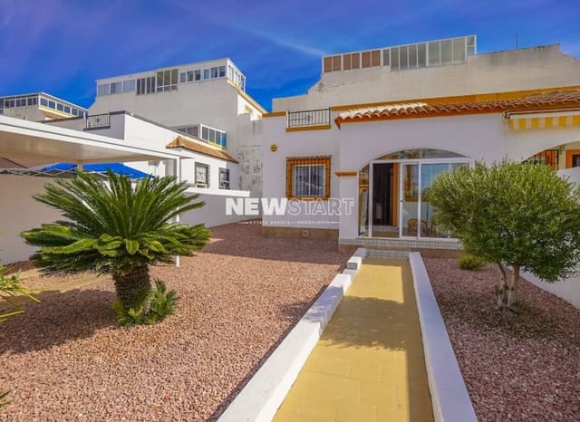 3 soverom Rekkehus til salgs i La Marina, Elche / Elx med svømmebasseng - € 169 000 (Ref: 9328553)