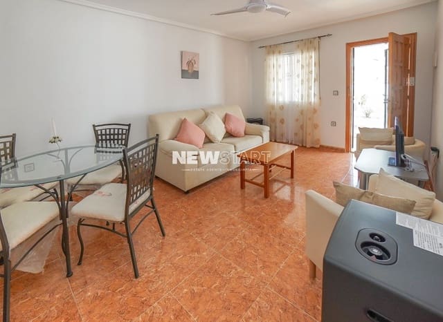 3 soverom Rekkehus til salgs i La Marina, Elche / Elx med svømmebasseng - € 169 000 (Ref: 9328553)