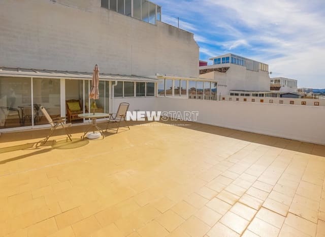 3 soverom Rekkehus til salgs i La Marina, Elche / Elx med svømmebasseng - € 169 000 (Ref: 9328553)