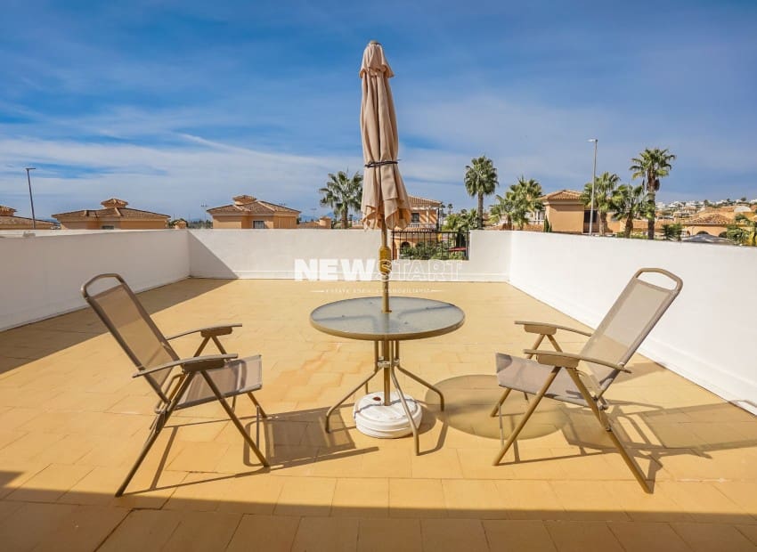 3 soverom Rekkehus til salgs i La Marina med svømmebasseng - € 169 000 (Ref: 9328553)