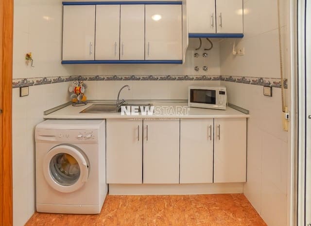 3 soverom Rekkehus til salgs i La Marina, Elche / Elx med svømmebasseng - € 169 000 (Ref: 9328553)