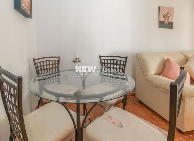 3 soverom Rekkehus til salgs i La Marina, Elche / Elx med svømmebasseng - € 169 000 (Ref: 9328553)