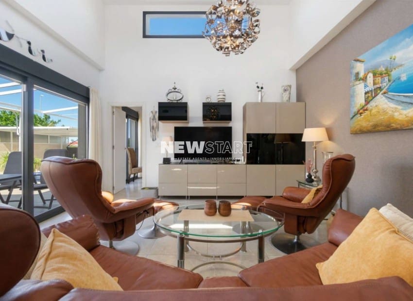 2 soverom Villa til salgs i Daya Nueva med svømmebasseng - € 359 000 (Ref: 9349785)