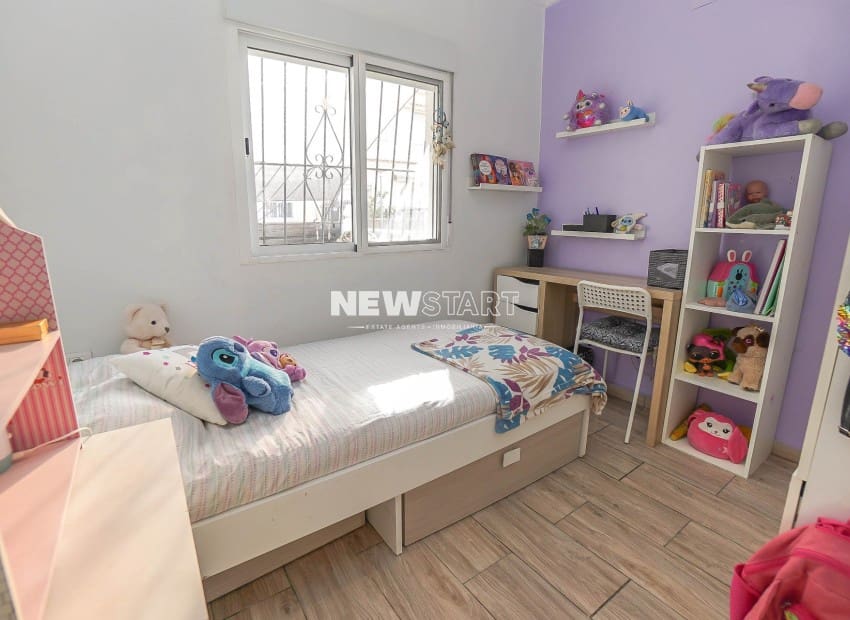 2 bedroom Bungalow for sale in La Marina with garage - € 119,000 (Ref: 9360479)