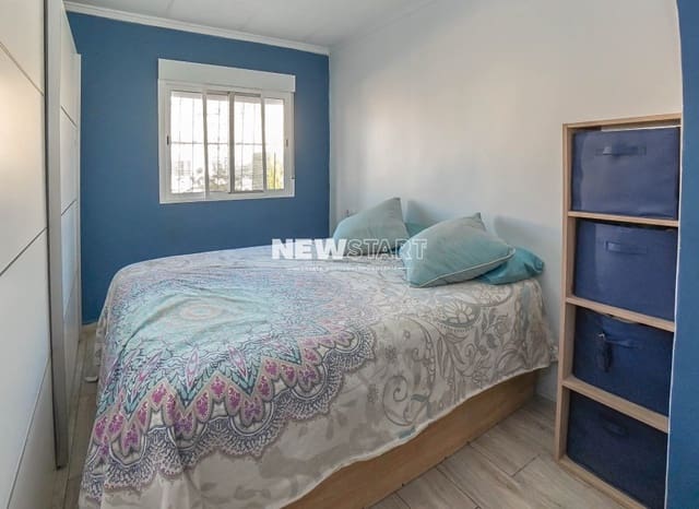 2 soveværelse Bungalow til salg i La Marina, Elche / Elx med garage - € 119.000 (Ref: 9360479)