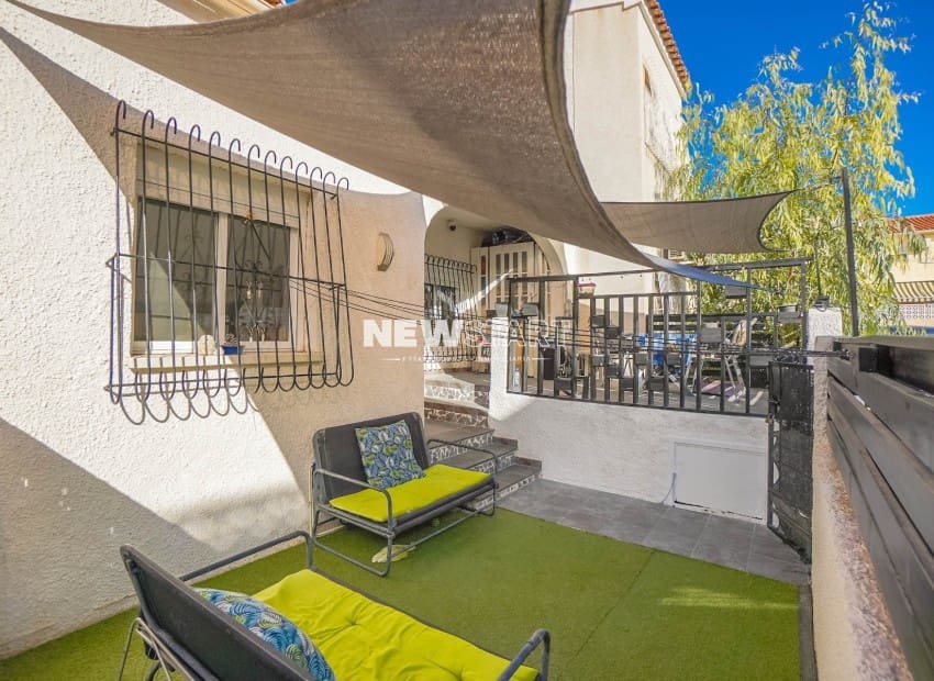 2 bedroom Bungalow for sale in La Marina with garage - € 119,000 (Ref: 9360479)