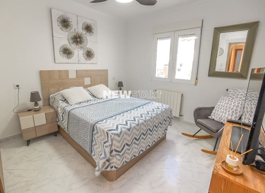 Chalet de 3 habitaciones en San Fulgencio en venta con piscina garaje - 595.000 € (Ref: 9388491)