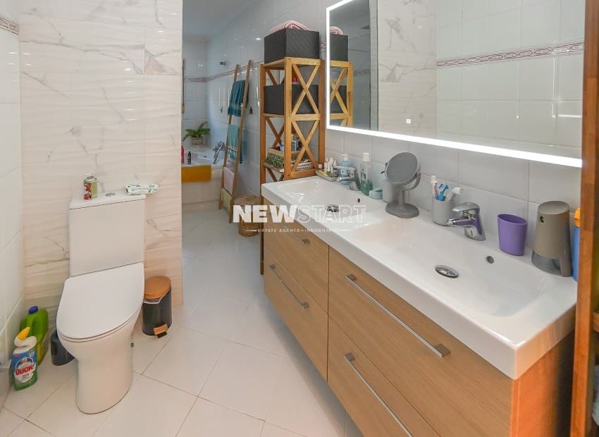 Chalet de 3 habitaciones en San Fulgencio en venta con piscina garaje - 595.000 € (Ref: 9388491)