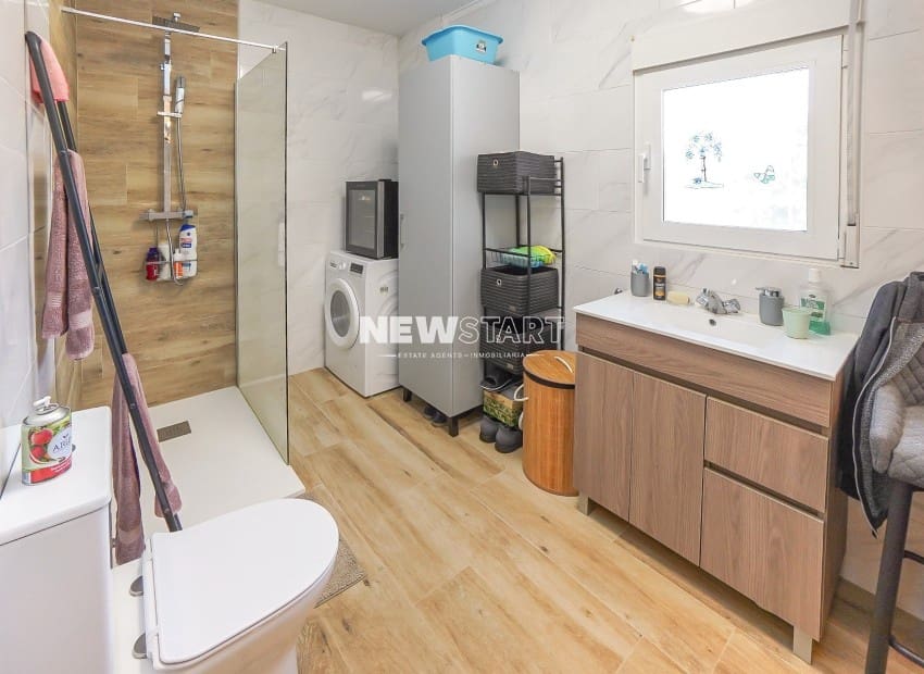 Chalet de 3 habitaciones en San Fulgencio en venta con piscina garaje - 595.000 € (Ref: 9388491)