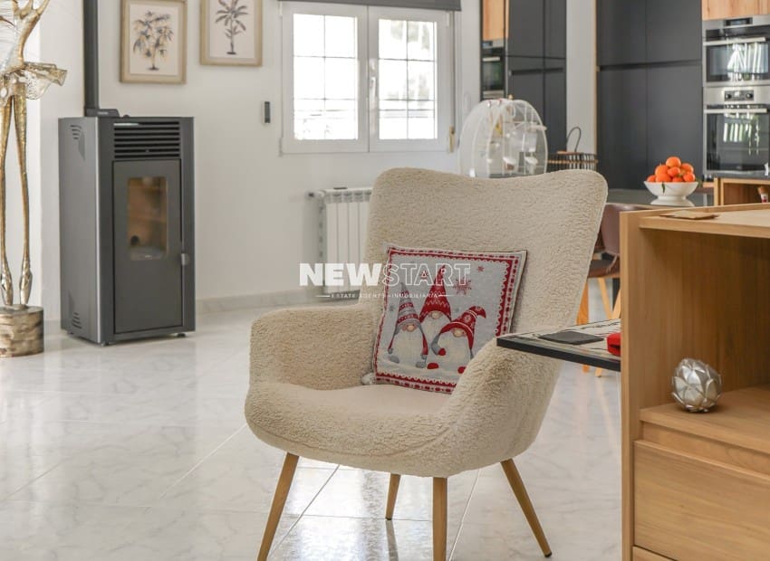 Chalet de 3 habitaciones en San Fulgencio en venta con piscina garaje - 595.000 € (Ref: 9388491)