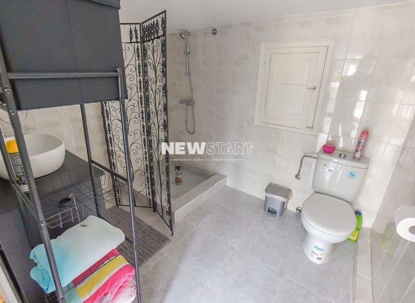 Chalet de 3 habitaciones en San Fulgencio en venta con piscina garaje - 595.000 € (Ref: 9388491)