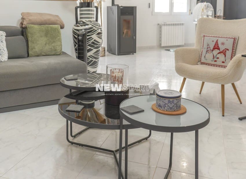 Chalet de 3 habitaciones en San Fulgencio en venta con piscina garaje - 595.000 € (Ref: 9388491)