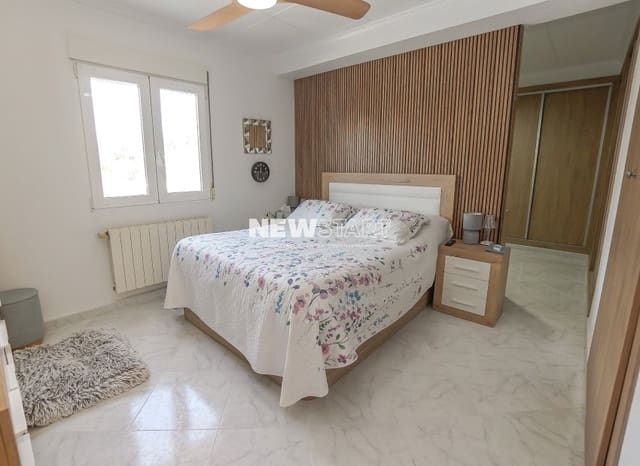 Chalet de 3 habitaciones en San Fulgencio en venta con piscina garaje - 595.000 € (Ref: 9388491)