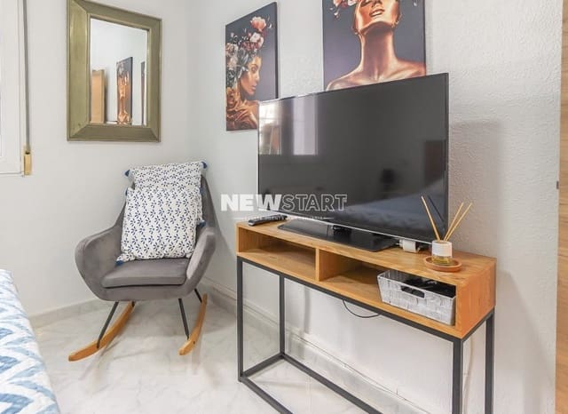 Chalet de 3 habitaciones en San Fulgencio en venta con piscina garaje - 595.000 € (Ref: 9388491)