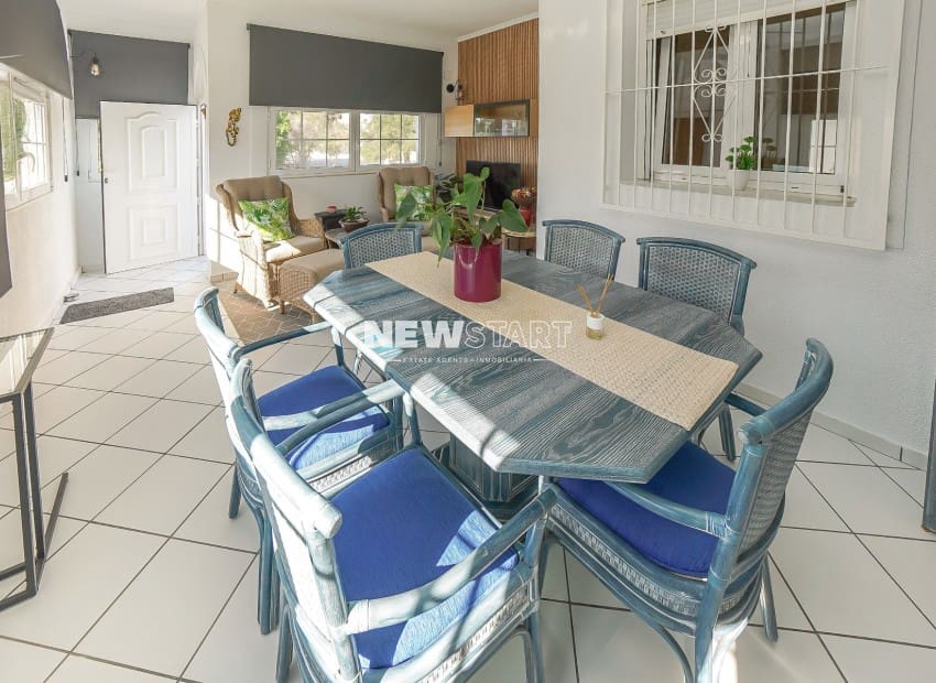 Chalet de 3 habitaciones en San Fulgencio en venta con piscina garaje - 595.000 € (Ref: 9388491)