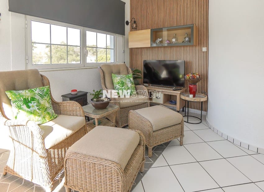 Chalet de 3 habitaciones en San Fulgencio en venta con piscina garaje - 595.000 € (Ref: 9388491)