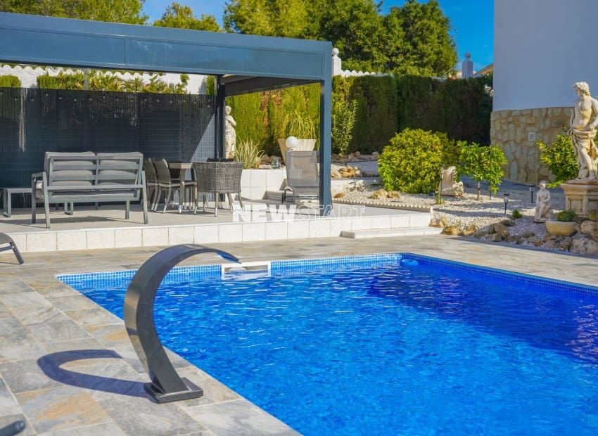 Chalet de 3 habitaciones en San Fulgencio en venta con piscina garaje - 595.000 € (Ref: 9388491)