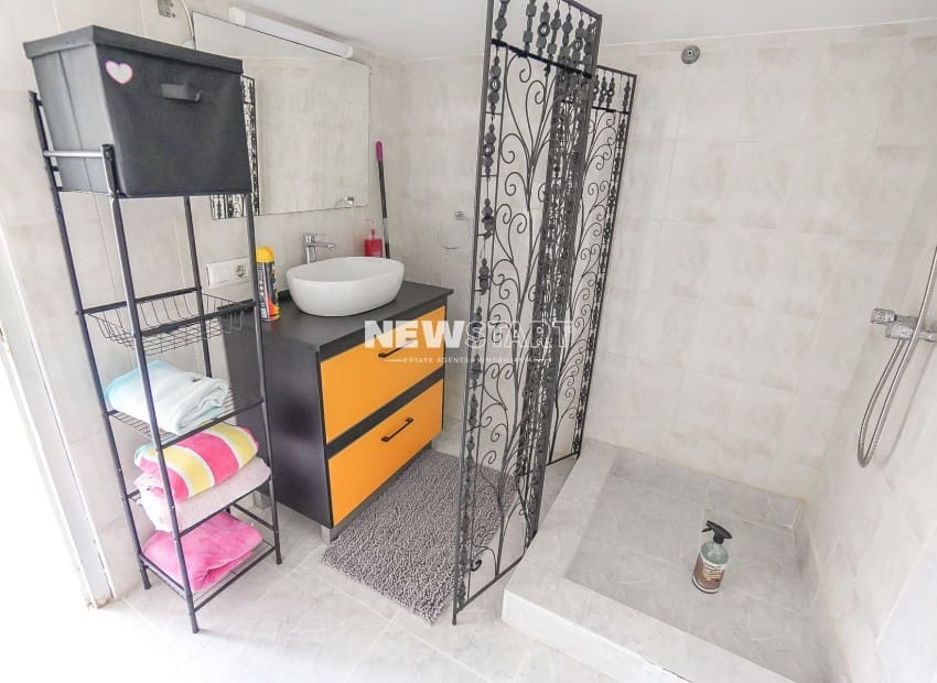 Chalet de 3 habitaciones en San Fulgencio en venta con piscina garaje - 595.000 € (Ref: 9388491)