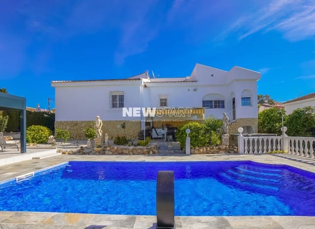 Chalet de 3 habitaciones en San Fulgencio en venta con piscina garaje - 595.000 € (Ref: 9388491)