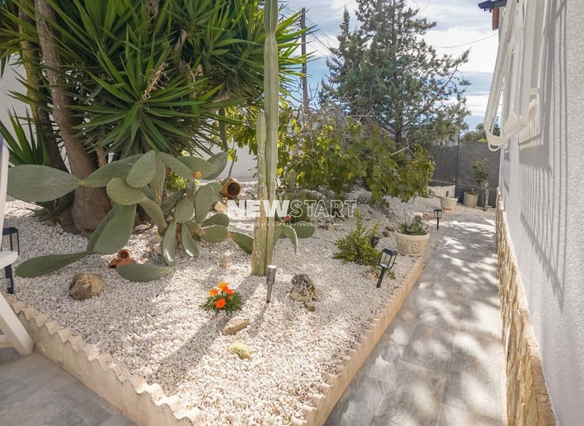 Chalet de 3 habitaciones en San Fulgencio en venta con piscina garaje - 595.000 € (Ref: 9388491)