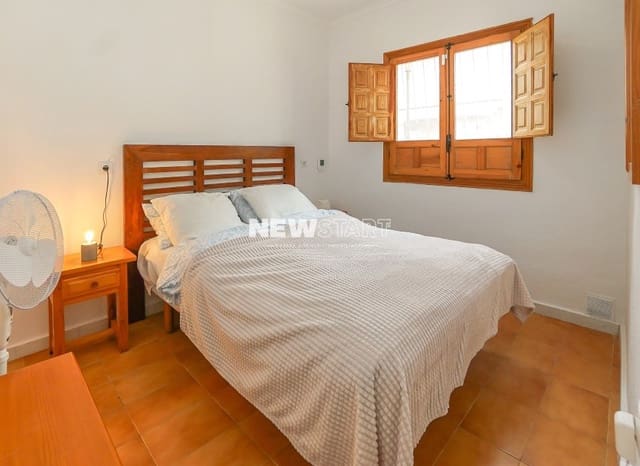 1 soveværelse Bungalow til salg i La Marina, Elche / Elx med garage - € 89.000 (Ref: 9388492)