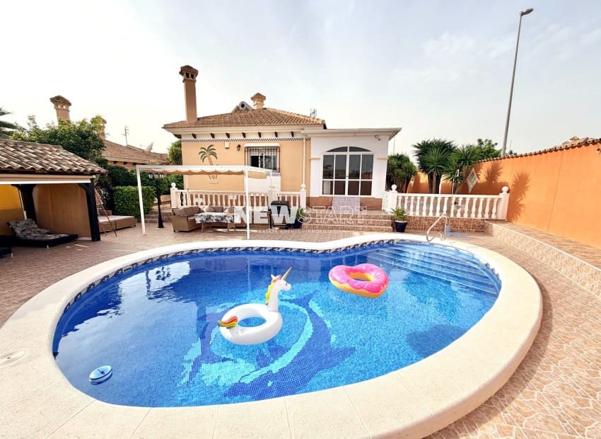 3 chambre Villa/Maison à vendre à La Marina avec piscine garage - 359 999 € (Ref: 9396545)