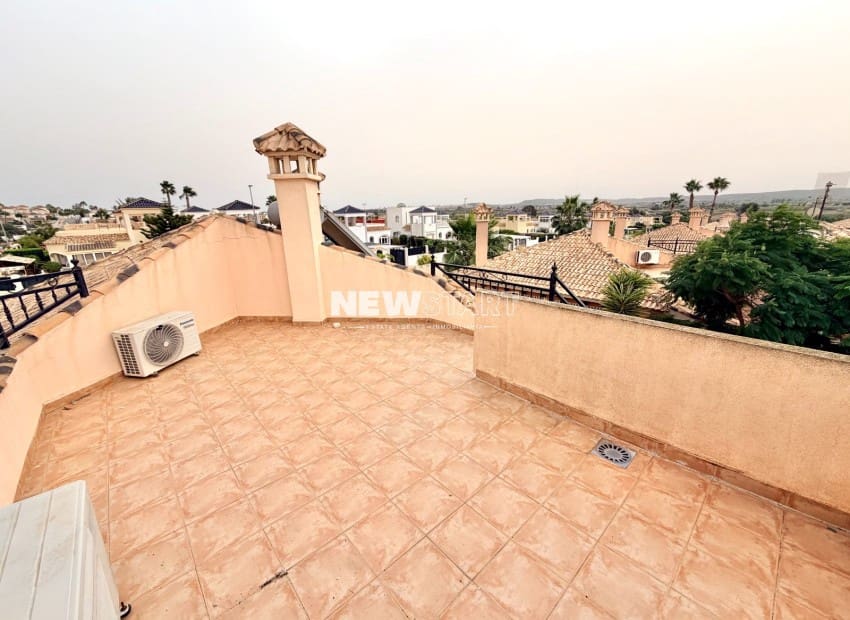 3 chambre Villa/Maison à vendre à La Marina avec piscine garage - 359 999 € (Ref: 9396545)