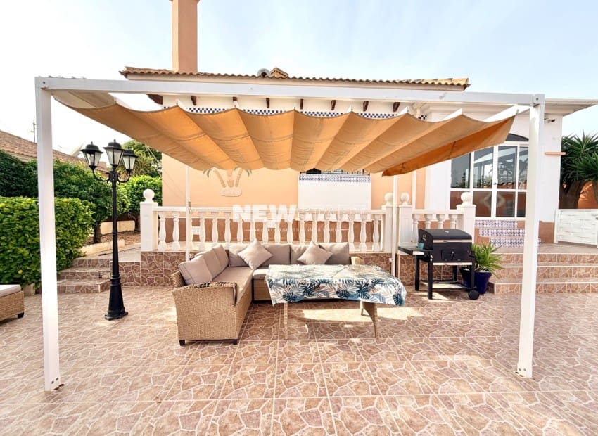 3 chambre Villa/Maison à vendre à La Marina avec piscine garage - 359 999 € (Ref: 9396545)