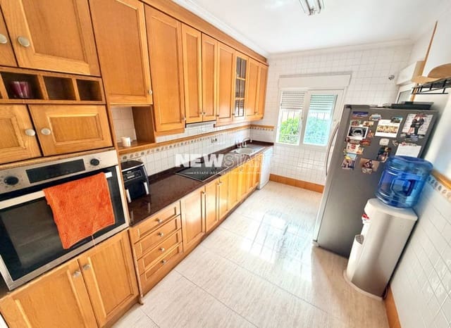 3 bedroom Villa for sale in La Marina, Elche / Elx with pool garage - € 359,999 (Ref: 9396545)