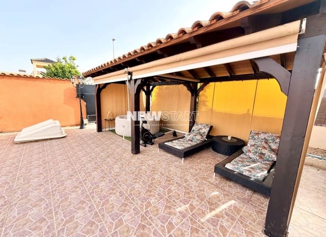 3 bedroom Villa for sale in La Marina, Elche / Elx with pool garage - € 359,999 (Ref: 9396545)
