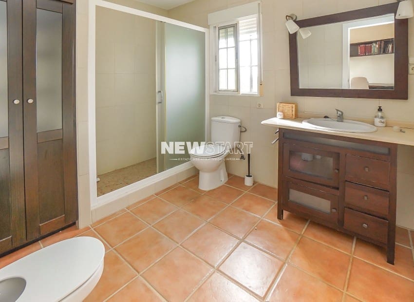 Chalet de 6 habitaciones en San Fulgencio en venta con piscina garaje - 620.000 € (Ref: 9396546)