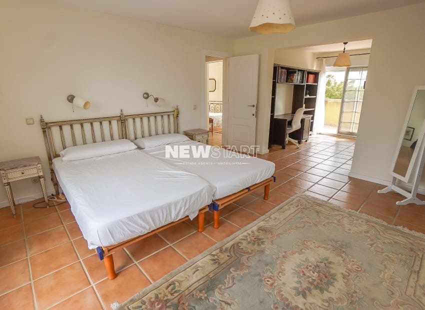 Chalet de 6 habitaciones en San Fulgencio en venta con piscina garaje - 620.000 € (Ref: 9396546)