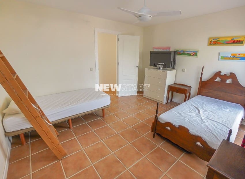 Chalet de 6 habitaciones en San Fulgencio en venta con piscina garaje - 620.000 € (Ref: 9396546)